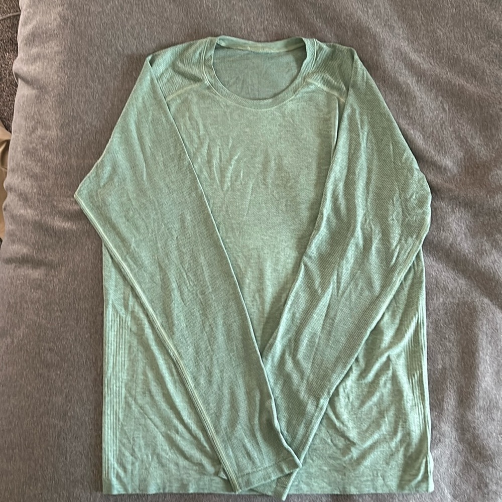 Lululemon metal vent tech long-sleeve